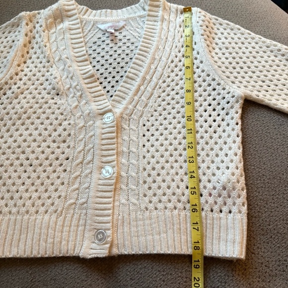 Juniors 2 pack Sweaters Cream and Green No Boundaries size 7-9 - Picture 10 of 12